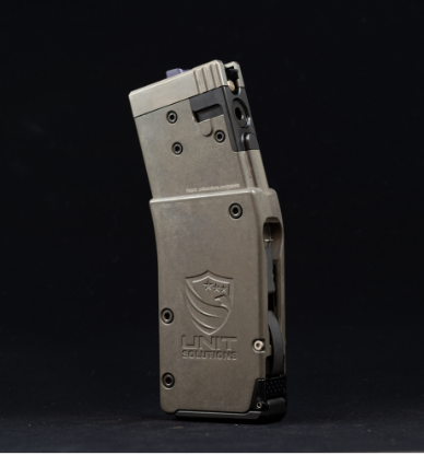 Co2 powered magazine engineered for training safty and durability